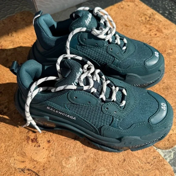 NEW Balenciaga Dark Green Triple S Sneakers authentic - Picture 3 of 6